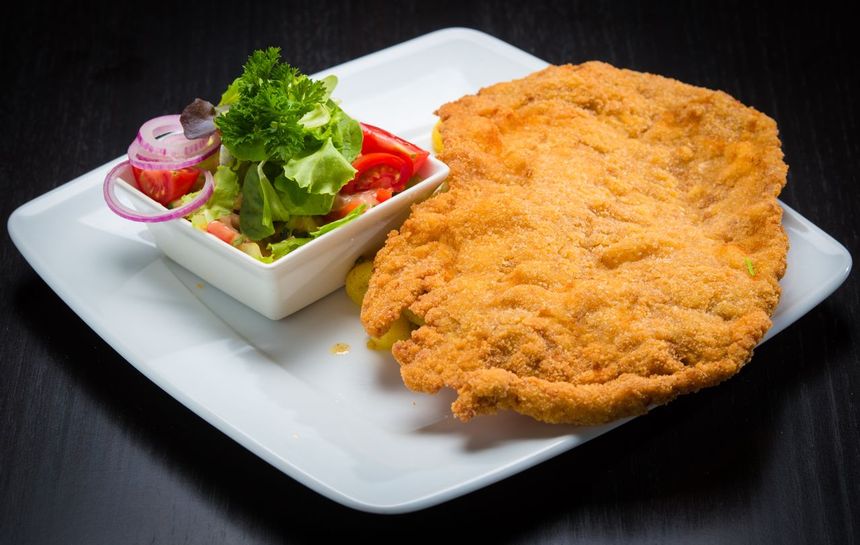Kotlet z surówką