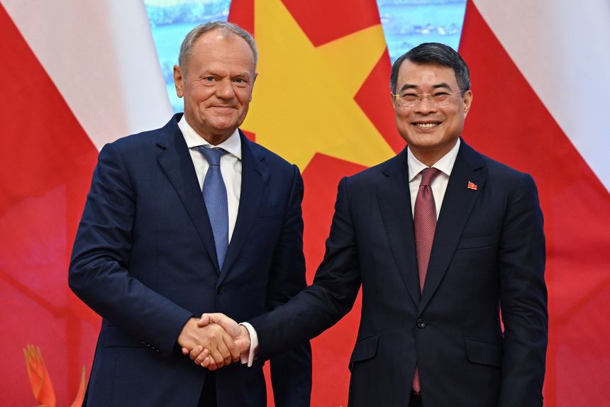 Donald Tusk, Le Minh Hung