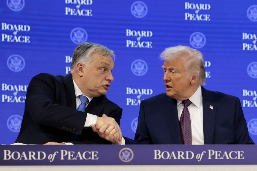 Viktor Orban i Donald Trump w Davos, styczeń 2026 r.