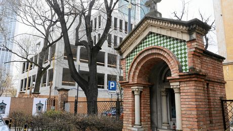 Budowa przy kościele św. Barbary w Warszawie
