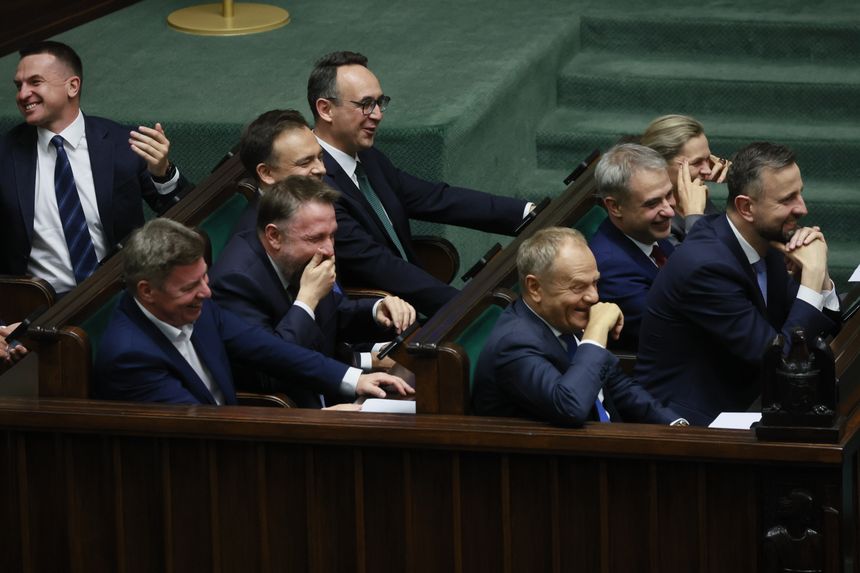 To nie koniec parlamentarnej batalii o zniesienie dwukadencyjności w samorządach. Choć projekt PSL przepadł w sejmowym głosowaniu, na rozpatrzenie czeka jeszcze niemal identyczna propozycja Senatu. 