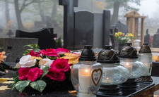 Dzień Wszystkich Świętych, cmentarz