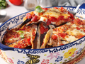 Parmigiana w biało-niebieskiej misce