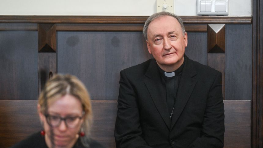 Biskup Andrzej Jeż