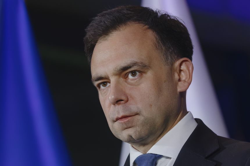 Minister finansów Andrzej Domański zostanie nowym wicepremierem, choć opozycja ostro krytykuje jego pracę i alarmuje o dramatycznym stanie polskich finansów. 